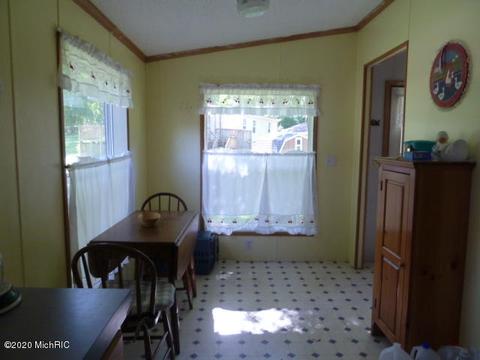 5471 Circle Dr, Reading, MI 49274 photo 10