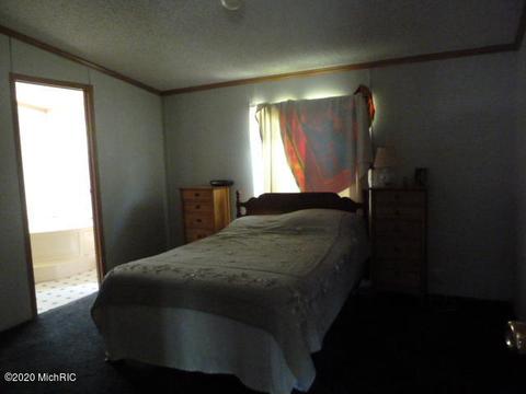 5471 Circle Dr, Reading, MI 49274 photo 21