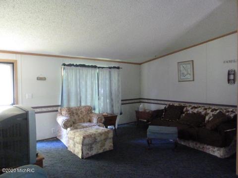 5471 Circle Dr, Reading, MI 49274 photo 18