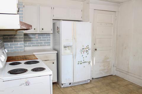 709 S Hooker Ave, Three Rivers, MI 49093 photo 6