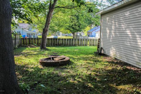 709 S Hooker Ave, Three Rivers, MI 49093 photo 5