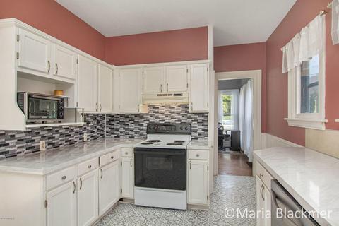 610 E Main St, Lowell, MI 49331 photo 17