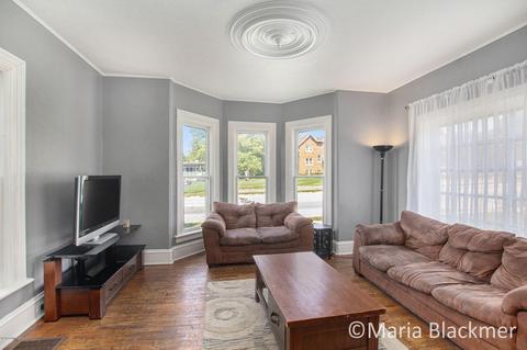 610 E Main St, Lowell, MI 49331 photo 9