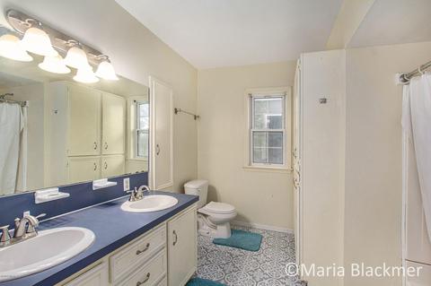 610 E Main St, Lowell, MI 49331 photo 16