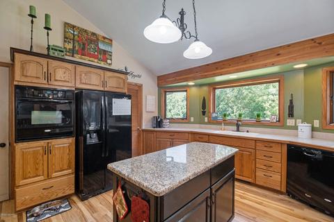 197 109th Ave, Plainwell, MI 49080 photo 11
