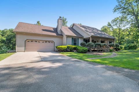 197 109th Ave, Plainwell, MI 49080 photo 2