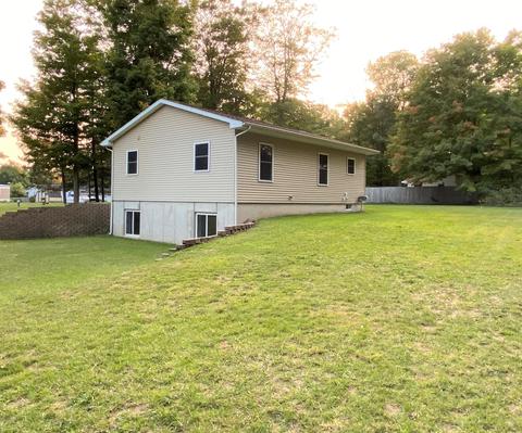 4138 E Shore Dr, Stanton, MI 48888 photo 22