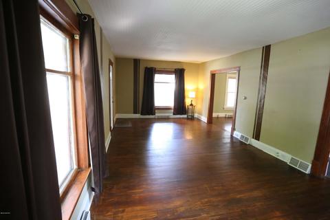 320 S Constantine St, Three Rivers, MI 49093 photo 6