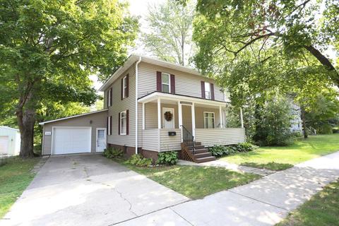 320 S Constantine St, Three Rivers, MI 49093 photo 2