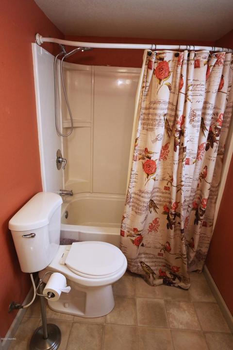 320 S Constantine St, Three Rivers, MI 49093 photo 14