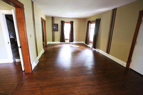 320 S Constantine St, Three Rivers, MI 49093 photo 5