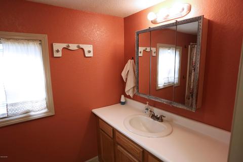 320 S Constantine St, Three Rivers, MI 49093 photo 13