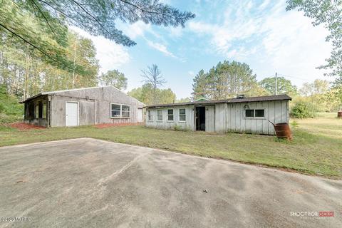 3487 E Monroe Rd, White Cloud, MI 49349 photo 7