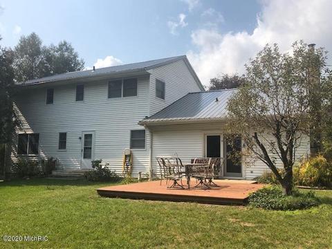 7206 10th Ave, Remus, MI 49340 photo 2