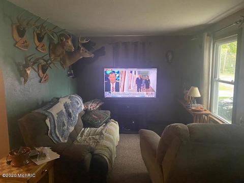 835 Willow Dr, Colon, MI 49040 photo 5