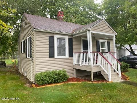 835 Willow Dr, Colon, MI 49040 photo 9