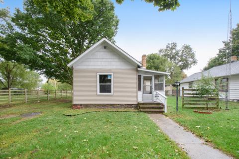 1109 Seventh St, Three Rivers, MI 49093 photo 2