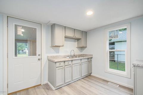 1109 Seventh St, Three Rivers, MI 49093 photo 8