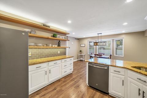 830 Andover Dr, Dewitt, MI 48820 photo 18