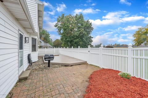 830 Andover Dr, Dewitt, MI 48820 photo 8