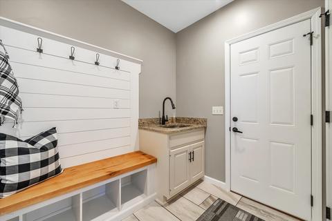 830 Andover Dr, Dewitt, MI 48820 photo 22