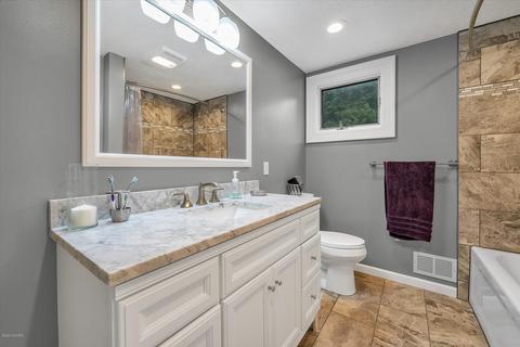 830 Andover Dr, Dewitt, MI 48820 photo 24
