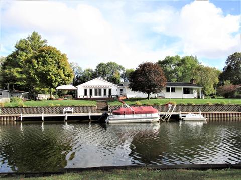 734 E Channel Dr, Coldwater, MI 49036 photo 1