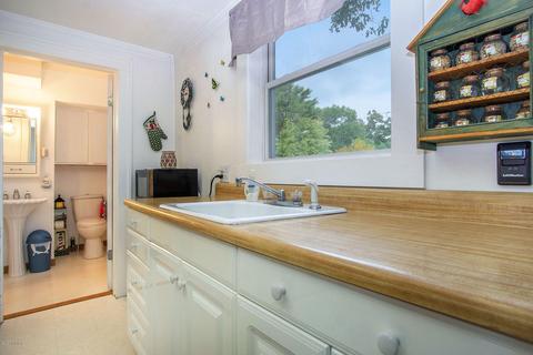 14840 State Rd, Spring Lake, MI 49456 photo 5
