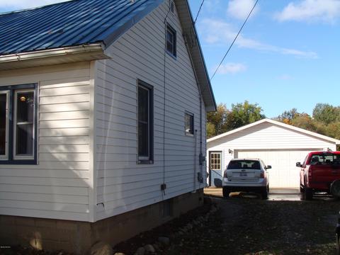 688 W Central Rd, Bronson, MI 49028 photo 6