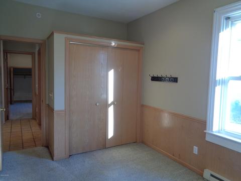 115 S Cedar St, Schoolcraft, MI 49087 photo 18