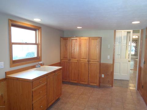 115 S Cedar St, Schoolcraft, MI 49087 photo 9