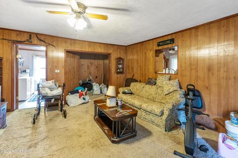 1023 S Main St, Crystal, MI 48818 photo 6