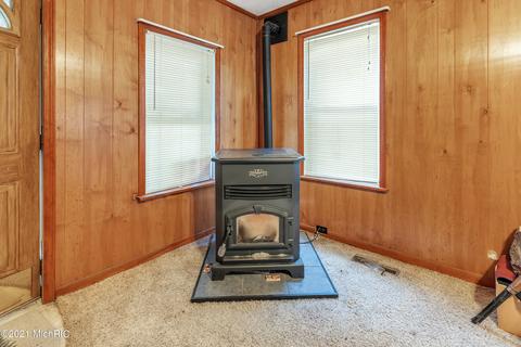 1023 S Main St, Crystal, MI 48818 photo 8