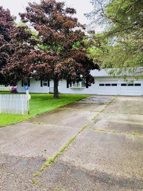 19225 Moorepark Rd, Three Rivers, MI 49093 photo 1