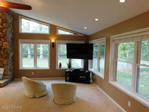 632 S Fall River Dr, Coldwater, MI 49036 photo 17