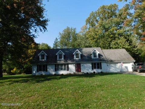 632 S Fall River Dr, Coldwater, MI 49036 photo 1