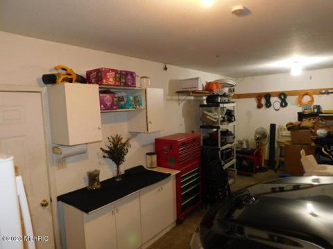 632 S Fall River Dr, Coldwater, MI 49036 photo 38