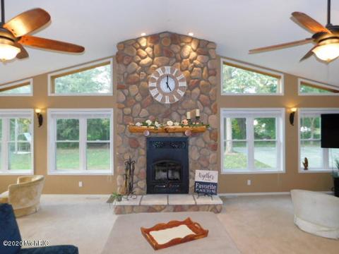 632 S Fall River Dr, Coldwater, MI 49036 photo 13