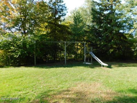 632 S Fall River Dr, Coldwater, MI 49036 photo 7