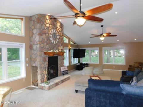 632 S Fall River Dr, Coldwater, MI 49036 photo 12