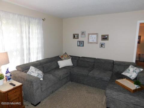 632 S Fall River Dr, Coldwater, MI 49036 photo 15