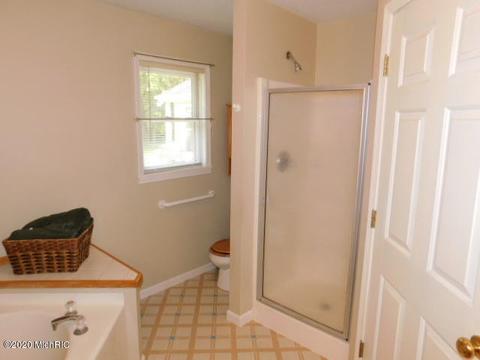 632 S Fall River Dr, Coldwater, MI 49036 photo 33