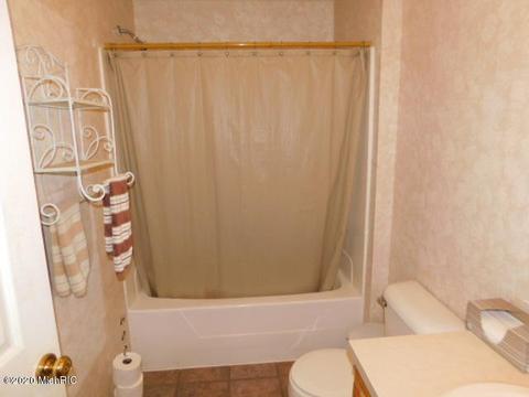 632 S Fall River Dr, Coldwater, MI 49036 photo 35