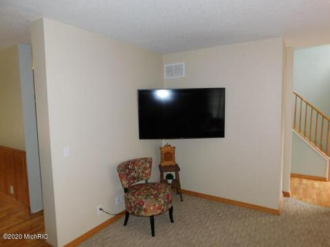 632 S Fall River Dr, Coldwater, MI 49036 photo 23