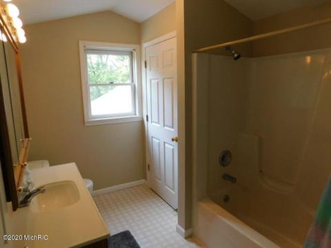 632 S Fall River Dr, Coldwater, MI 49036 photo 32