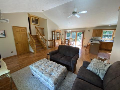5334 S Meridian Rd, Jackson, MI 49201 photo 8