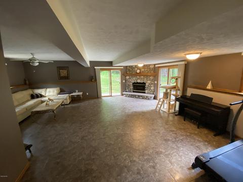 5334 S Meridian Rd, Jackson, MI 49201 photo 10