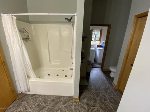 5334 S Meridian Rd, Jackson, MI 49201 photo 17