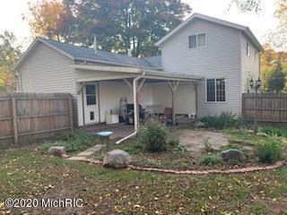 306 N Higbee St, Lyons, MI 48851 photo 3