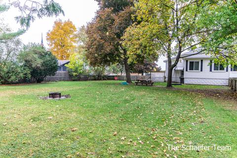 524 Amity St SE, Lowell, MI 49331 photo 17